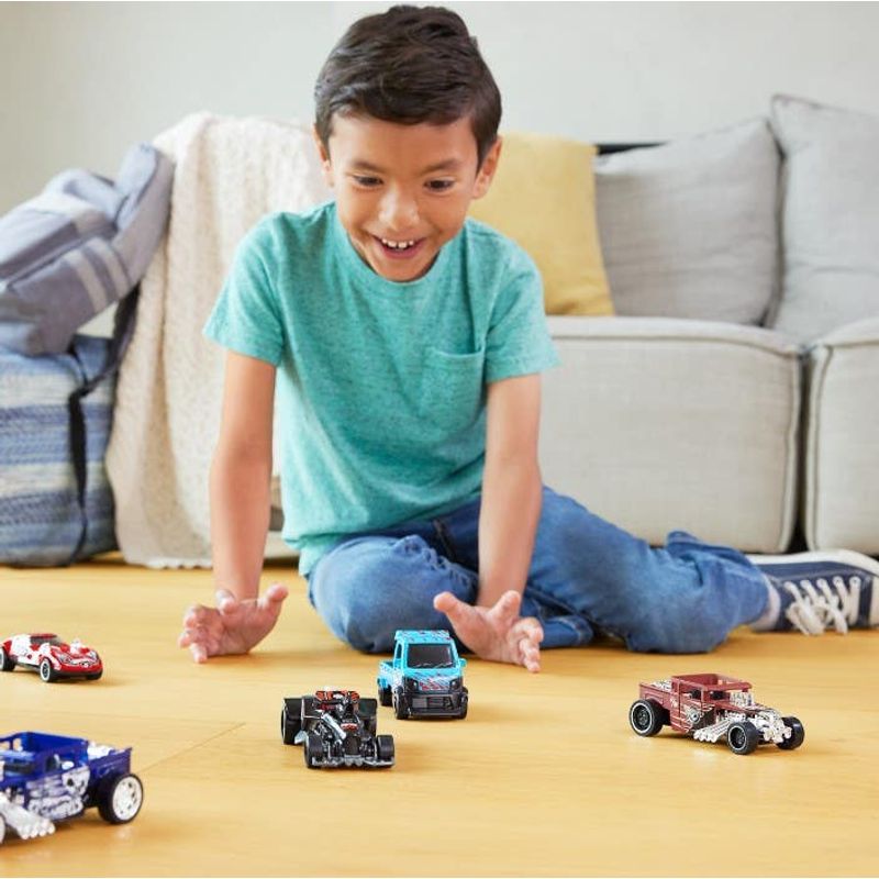 Mattel-Hot-Wheels-Pull-Back-Speeders™-1--2022-Camaro-ZL1---Lolux-HPR91