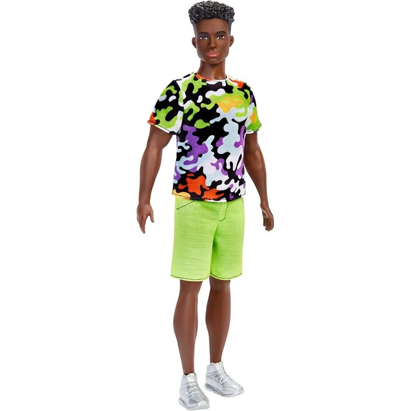 Mattel-Barbie-Fashionista-Ken-Playera-Estampada-DWK44