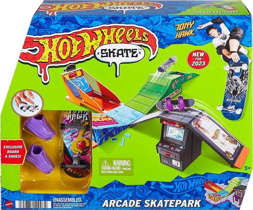 Hot Wheels Skate Park Arcade Incluye Patineta y Sneakers