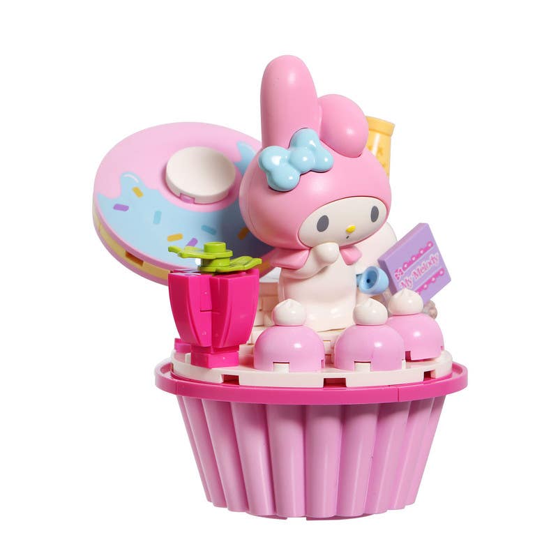 Hello-Kitty-y-Sanrio-Figura-de-Construccion-de-Strawberry-Cupcake