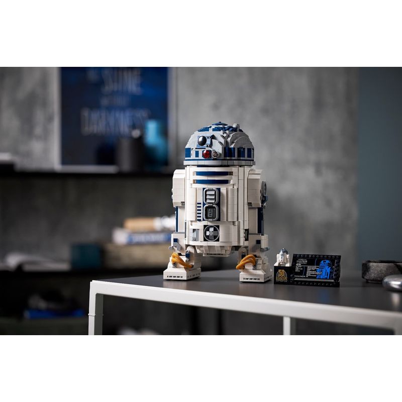 LEGO-Star-Wars-R2-D2-75308