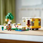LEGO-Minecraft-La-Cabaña-Abeja-21241