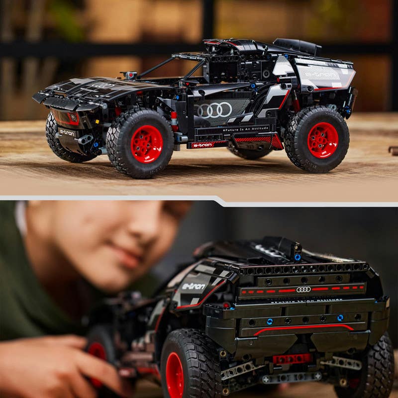 LEGO-Audi-RS-Q-e-tron-Technic--42160