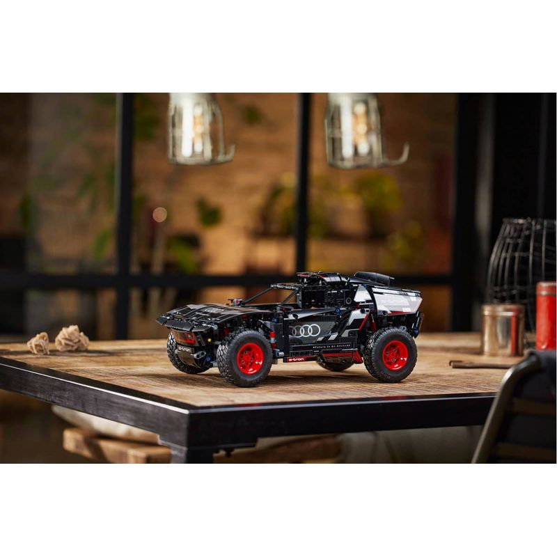 LEGO-Audi-RS-Q-e-tron-Technic--42160