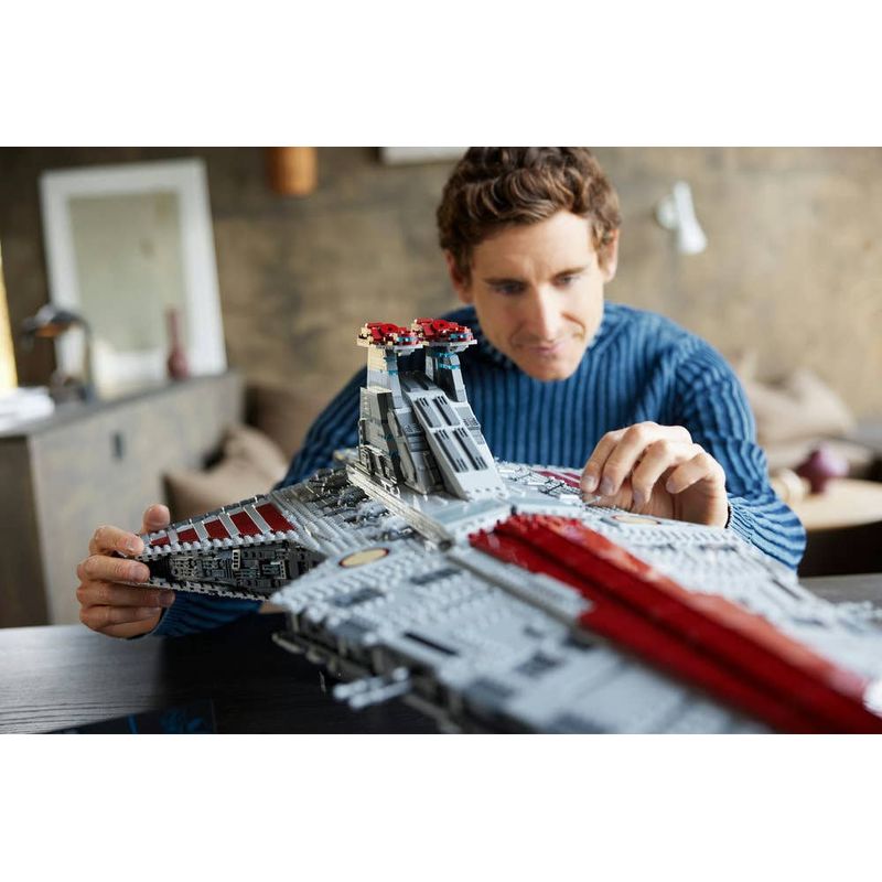 LEGO-Star-Wars-Crucero-de-Ataque-Clase-Venator-de-la-Republica-75367