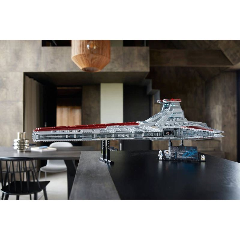 LEGO-Star-Wars-Crucero-de-Ataque-Clase-Venator-de-la-Republica-75367