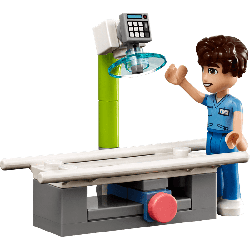 LEGO-Friends-Hospital-de-Heartlake-City-42621