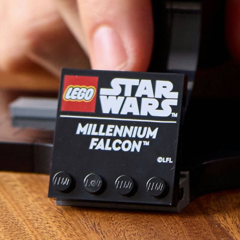 LEGO-Star-Wars-Millenium-Falcon