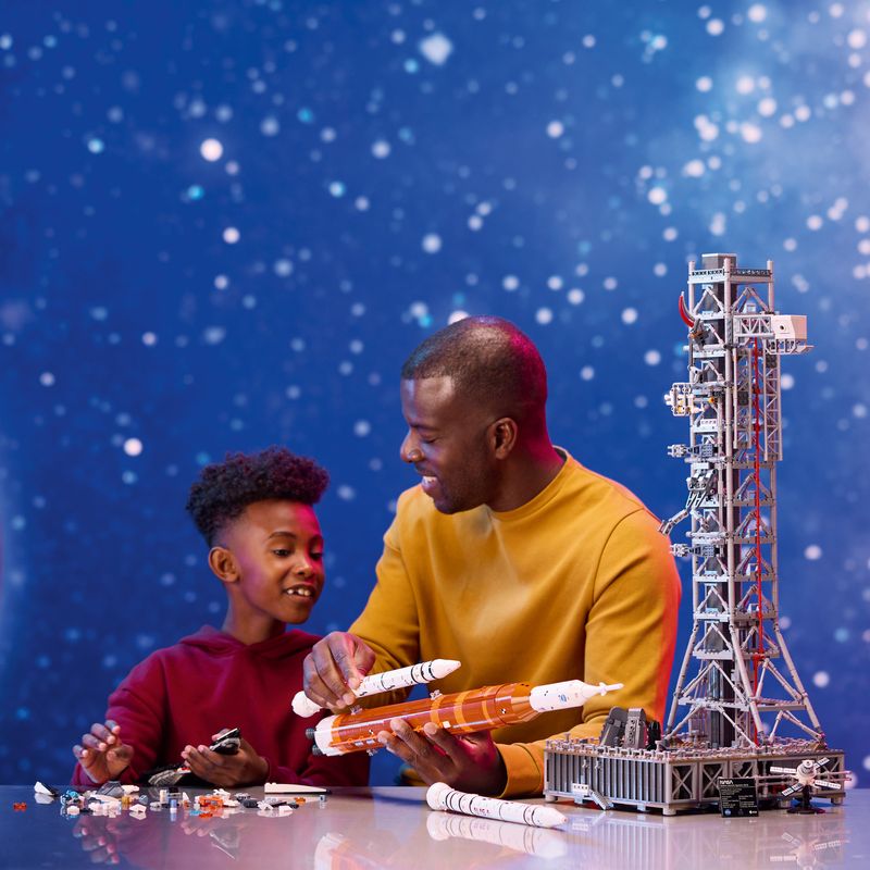 LEGO-Sistema-de-Lanzamiento-Espacial-Artemis-de-la-NASA-10341