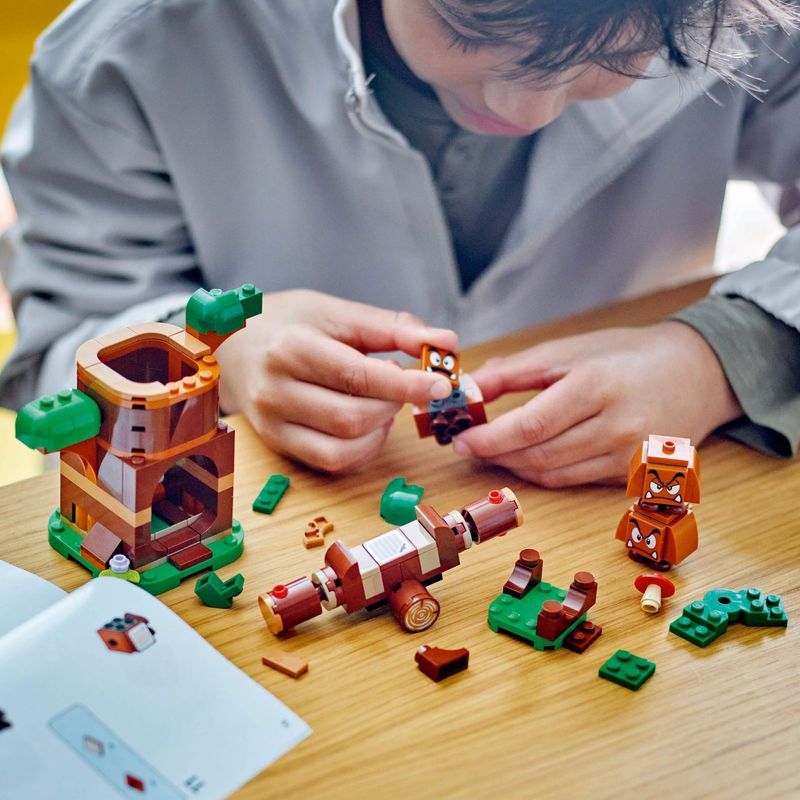 LEGO-Super-Mario-Zona-de-Juego-de-los-Goombas-71433