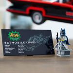 LEGO-Batman-Batimovil-de-la-Serie-Clasica-de-TV-Super-Heroes-76328