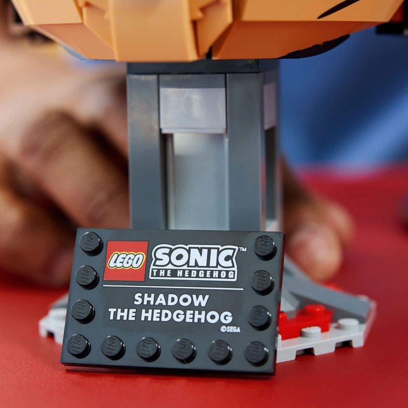 LEGO-Sonic-Shadow-the-Hedgehog-77000