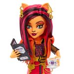 Mattel-Monster-High-Secrets-Sustos-Neon-Toralei-HNF80