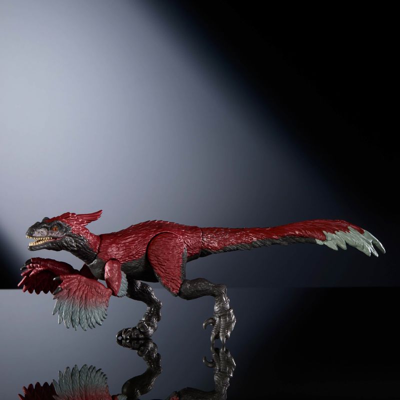 Mattel-Jurassic-World-Hammond-Pyroraptor-HTV64