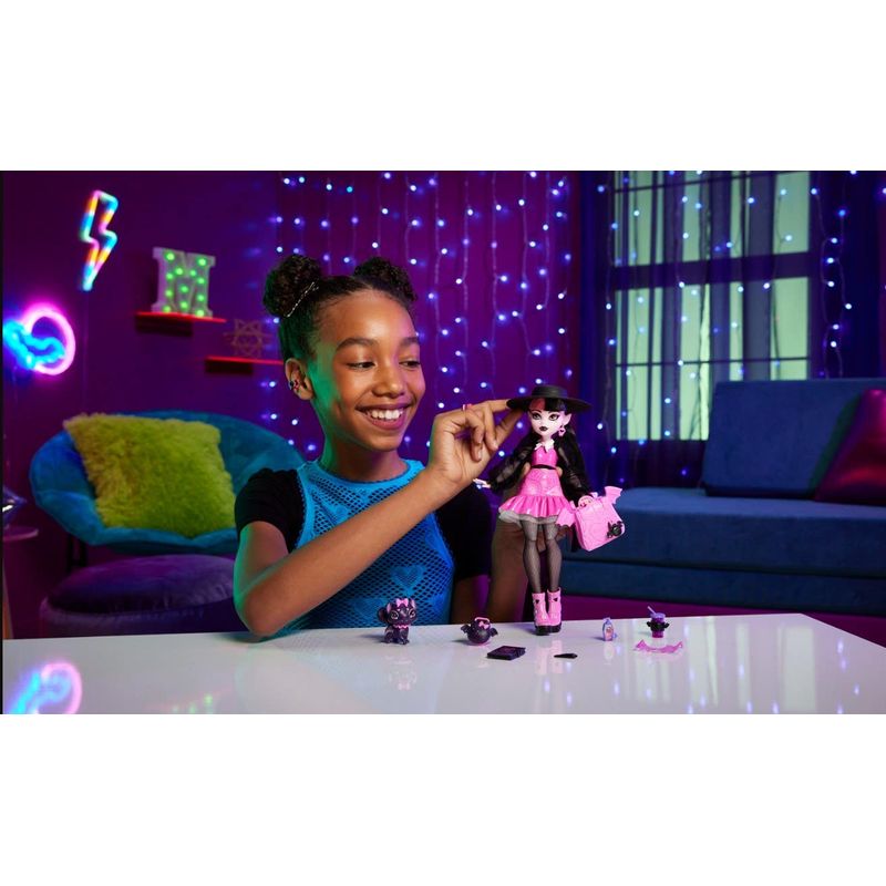 Mattel-Monster-High-Draculaura-Nuevo-Look-HRP64