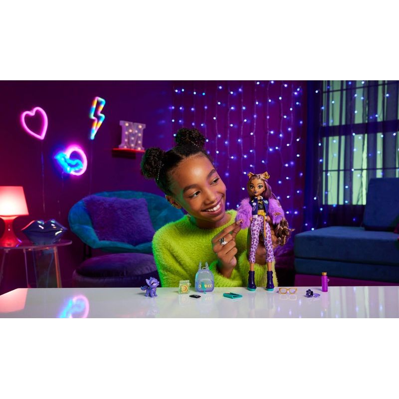 Mattel-Monster-High-Clawdeen-Nuevo-Look-HRP65