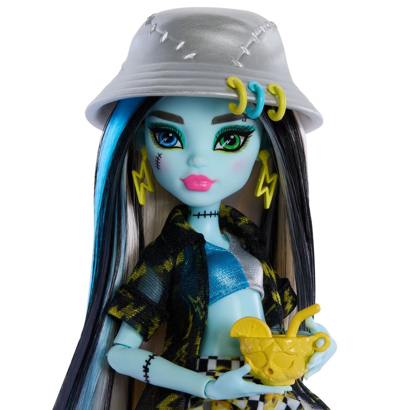 Mattel-Monster-High-Isla-del-Terror-Frankie-HRP68