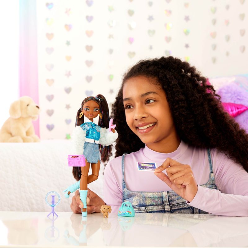 Mattel-Barbie-Brooklyn--HYC22