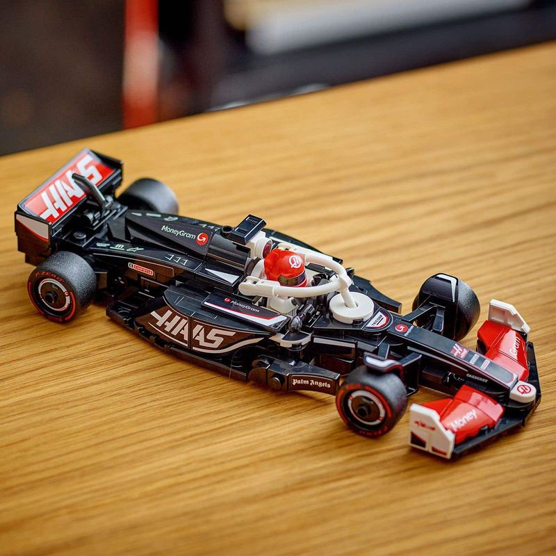 PREVENTA-LEGO-Speed-Champions-Auto-de-Carreras-MoneyGram-Haas-F1®-Team-VF-24-77250